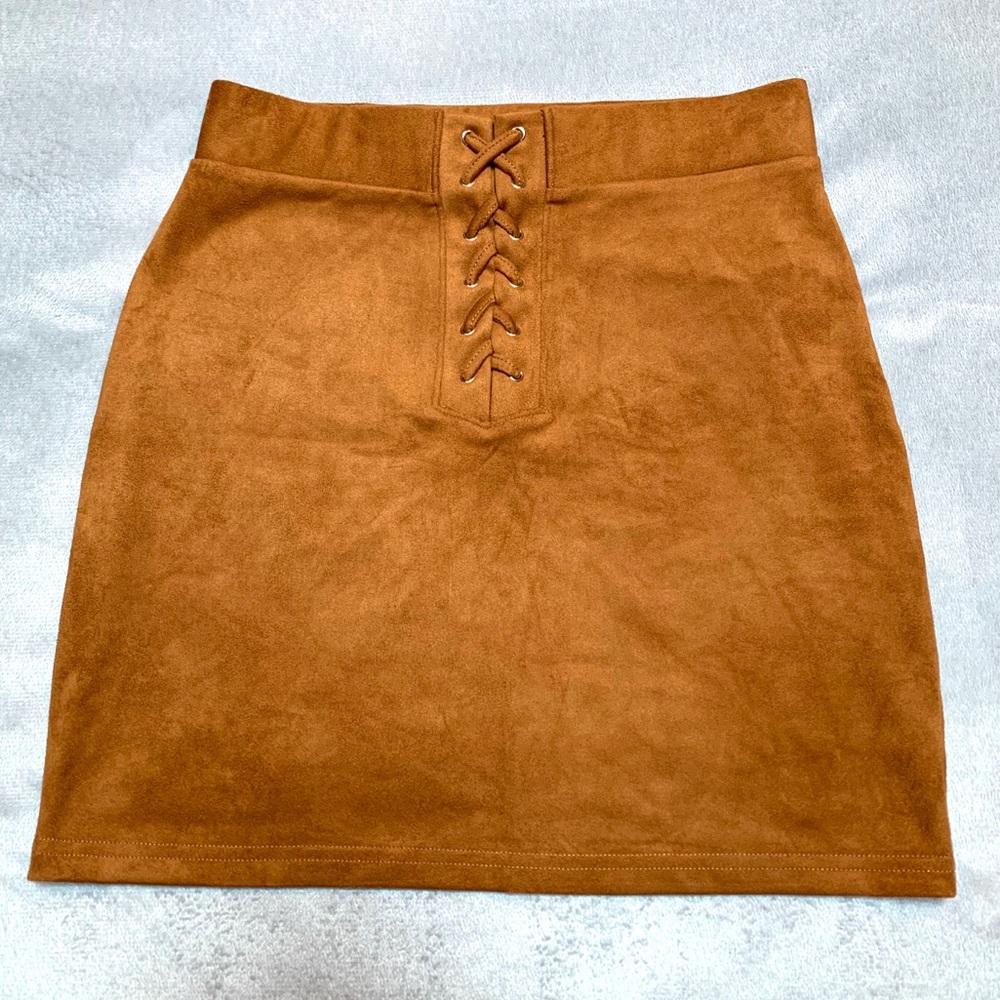 2/$20 🌞 Forever 21 Faux Suede Skirt